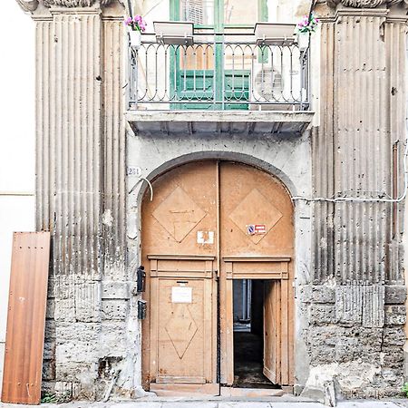 פלרמו Palazzo Dei Normanni Stylish Apartment מראה חיצוני תמונה
